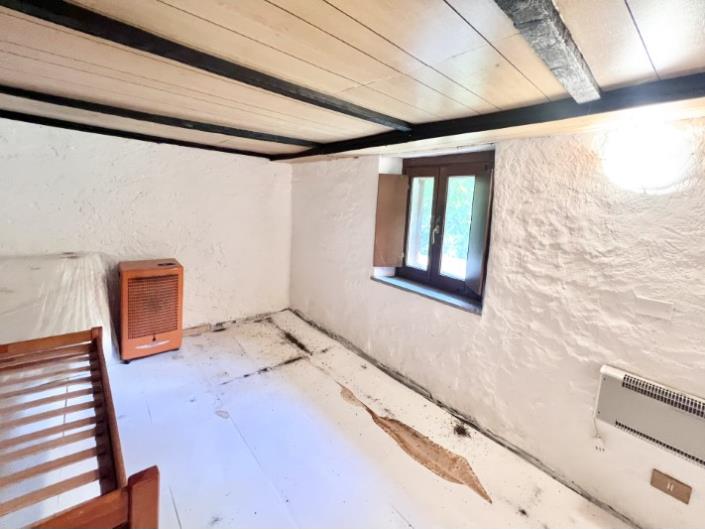 Image No.20-Maison de campagne de 2 chambres à vendre à Camporgiano