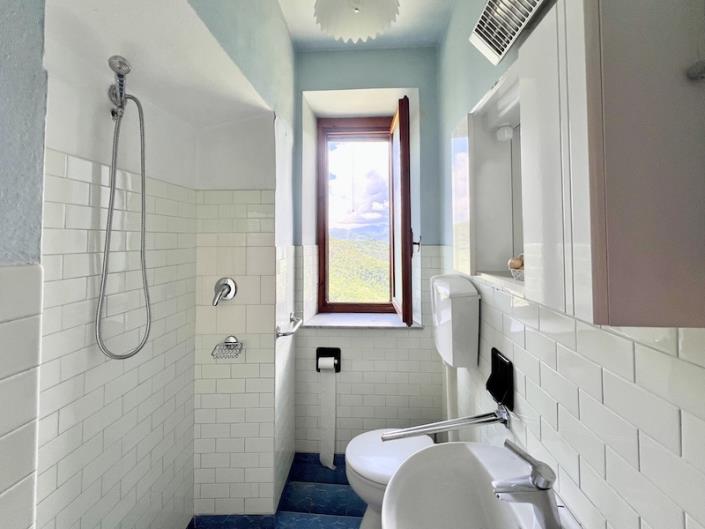 Image No.2-3 Bed House for sale