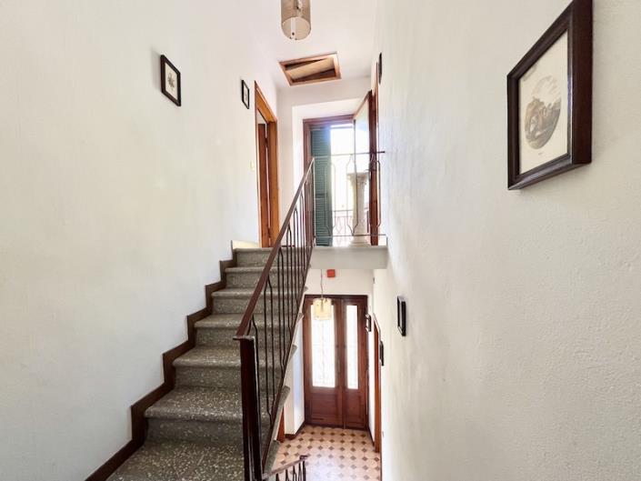 Image No.6-3 Bed House for sale