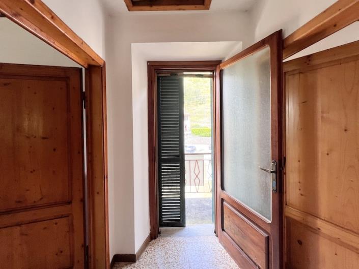 Image No.21-3 Bed House for sale