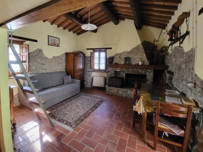 Image No.7-Propriété de pays de 7 chambres à vendre à Fabbriche Di Vallico