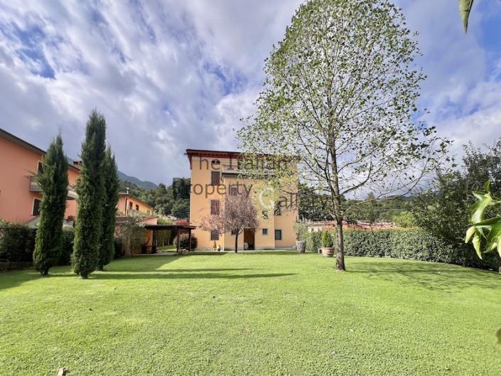 Image No.3-5 Bed House/Villa for sale