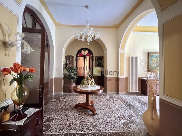 Image No.2-5 Bed House/Villa for sale