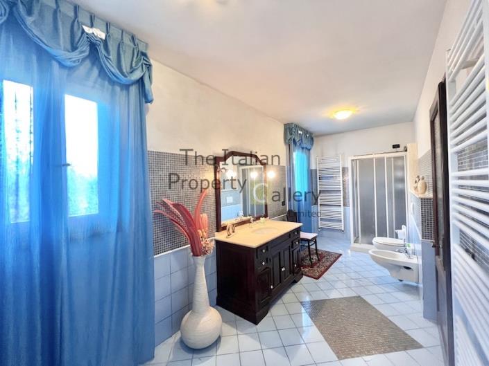 Image No.38-5 Bed House/Villa for sale