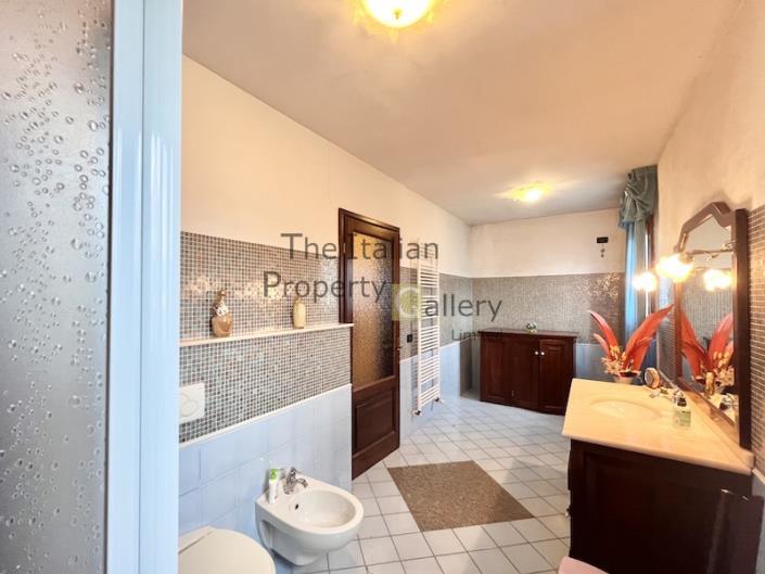 Image No.36-5 Bed House/Villa for sale