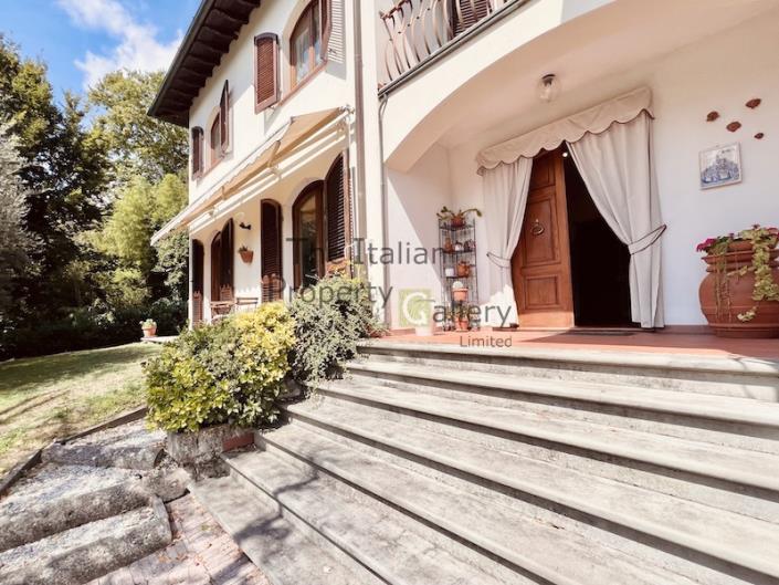 Image No.5-6 Bed Villa for sale