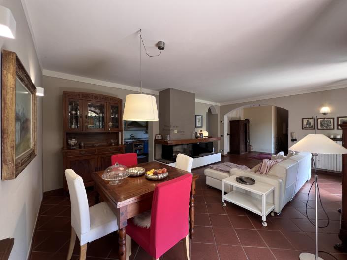 Image No.11-6 Bed Villa for sale