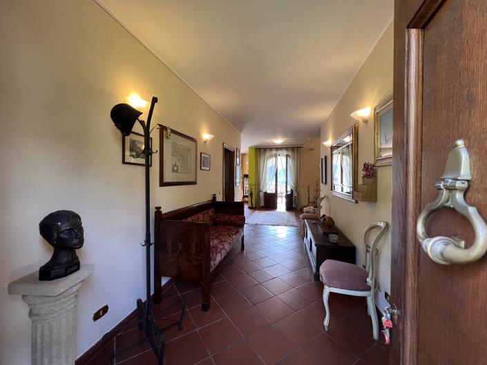 Image No.24-6 Bed Villa for sale