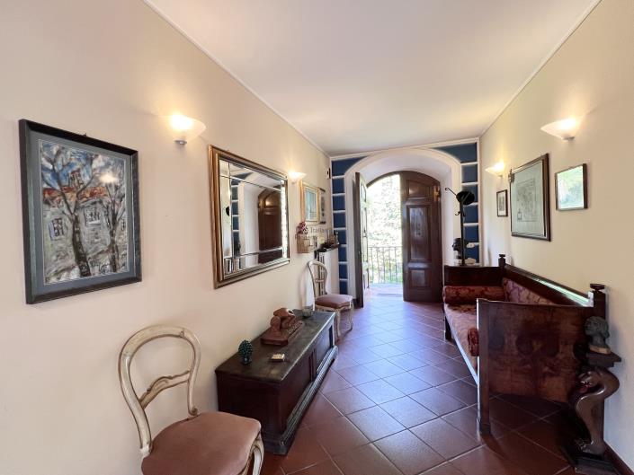 Image No.15-6 Bed Villa for sale