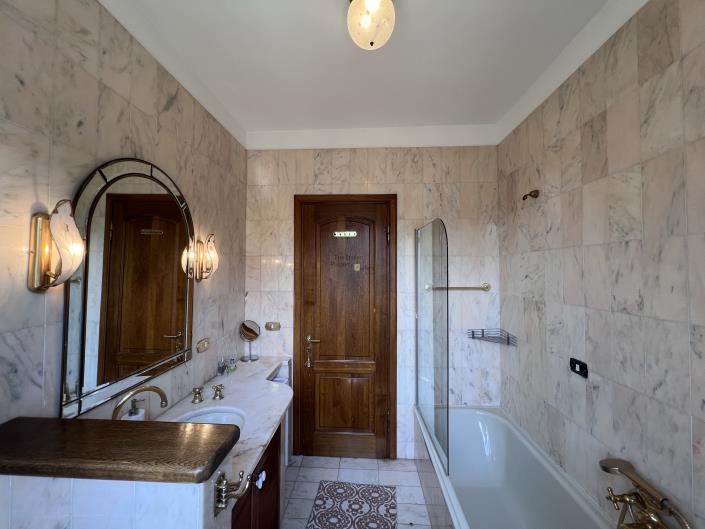 Image No.34-6 Bed Villa for sale