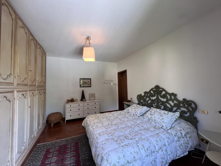 Image No.2-6 Bed Villa for sale