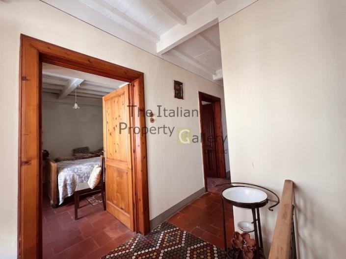 Image No.22-3 Bed House for sale