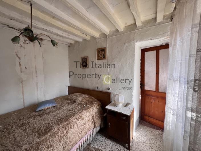 Image No.29-3 Bed House for sale