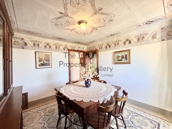 Image No.2-Maison de 5 chambres à vendre à Bagni di Lucca