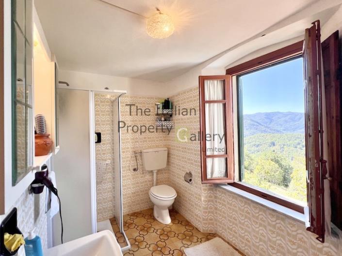 Image No.8-Maison de 5 chambres à vendre à Bagni di Lucca