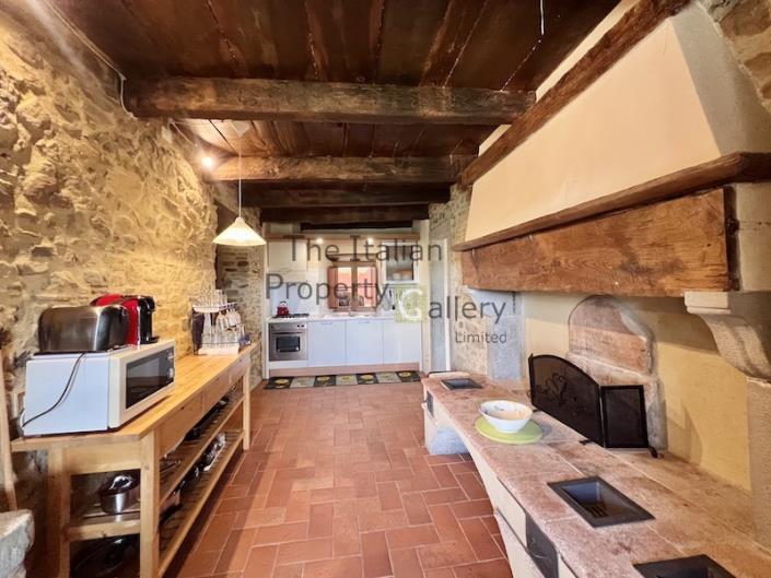 Image No.16-7 Bed Villa for sale