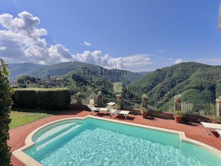 Image No.11-7 Bed Villa for sale