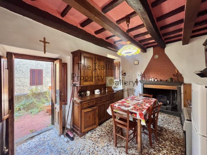 Image No.15-3 Bed House for sale