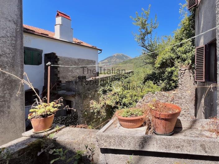 Image No.8-3 Bed House for sale