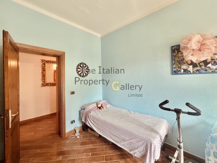 Image No.19-3 Bed Apartment for sale