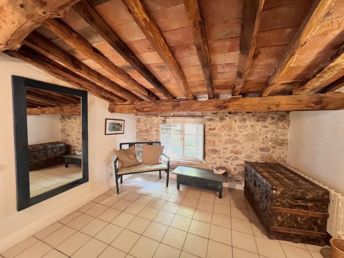 Image No.18-2 Bed House for sale