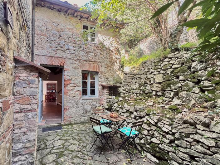 Image No.19-2 Bed House for sale