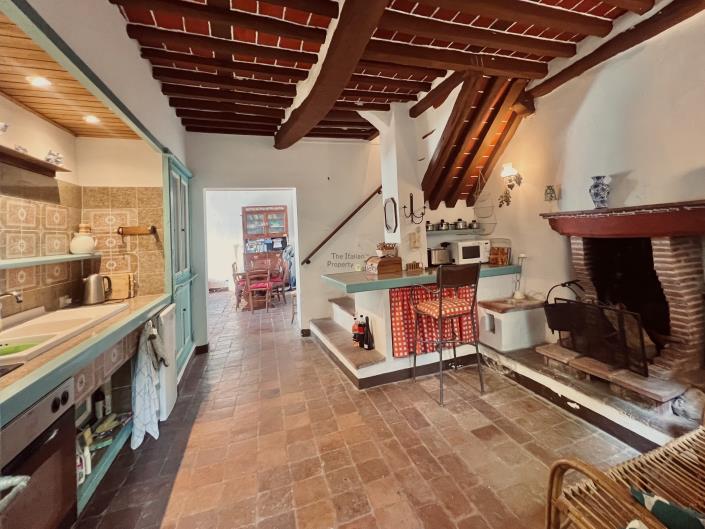 Image No.13-2 Bed House for sale