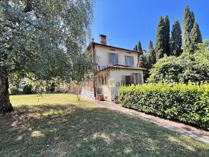 Image No.18-4 Bed Villa / Detached for sale