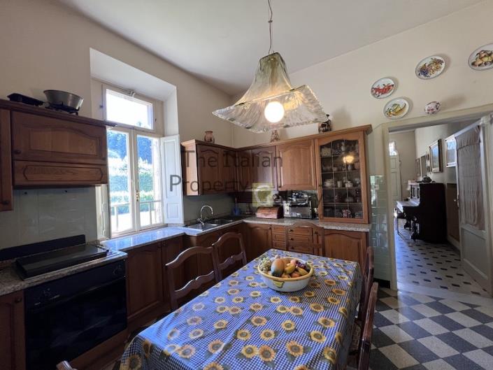 Image No.15-4 Bed Villa / Detached for sale