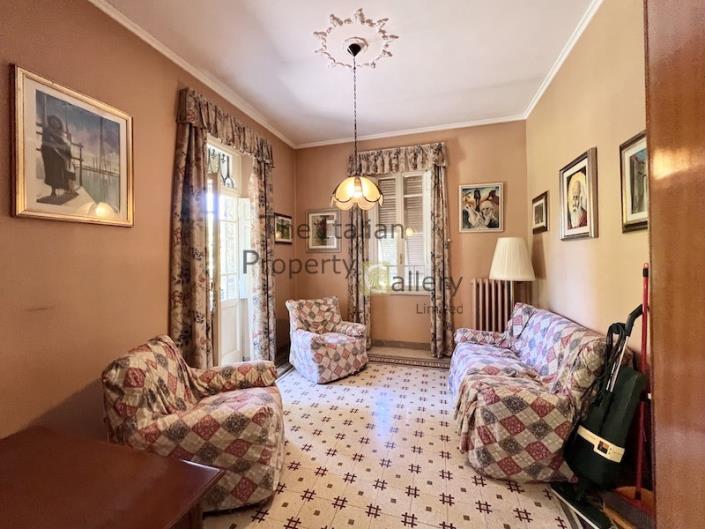 Image No.7-4 Bed Villa / Detached for sale