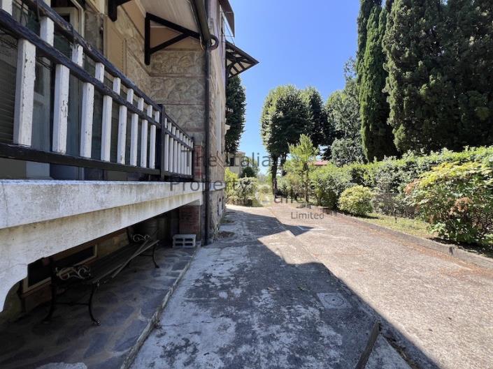 Image No.36-4 Bed Villa / Detached for sale