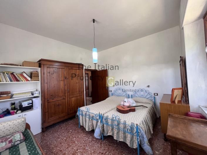 Image No.11-3 Bed Apartment for sale