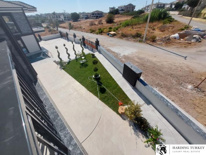 Image No.35-3 Bed Semi-Detached for sale