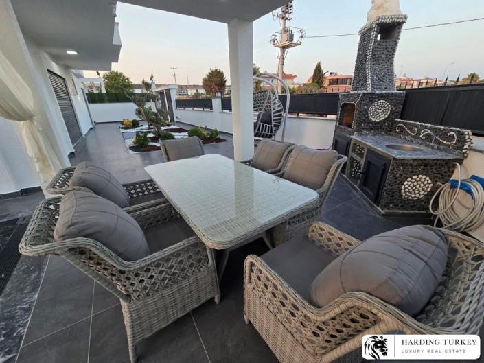 Image No.8-4 Bed Villa / Detached for sale