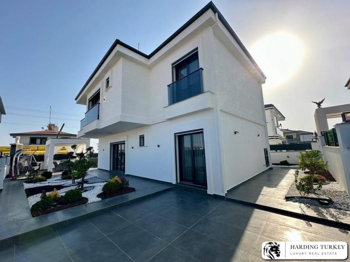 Image No.30-4 Bed Villa / Detached for sale