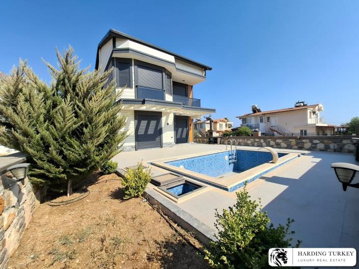 Image No.3-5 Bed Villa / Detached for sale