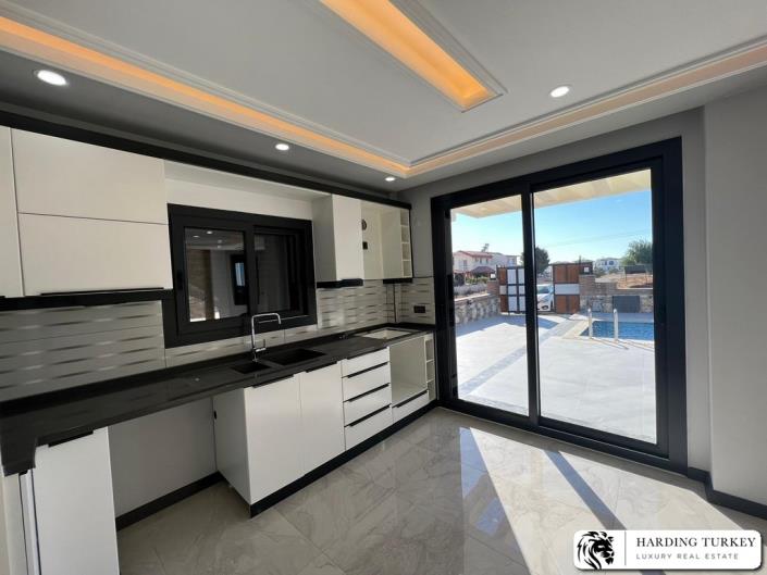 Image No.21-5 Bed Villa / Detached for sale