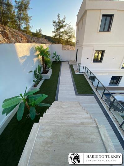 Image No.4-4 Bed Villa / Detached for sale