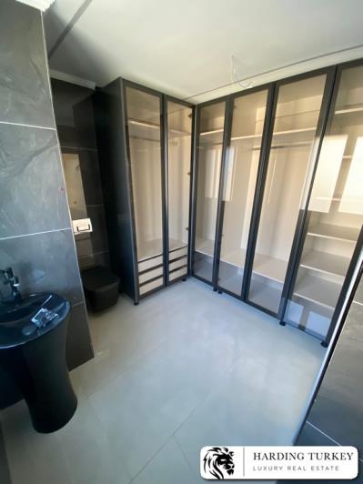 Image No.16-4 Bed Villa / Detached for sale