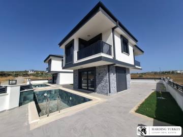 1 - Altinkum, Villa / Detached
