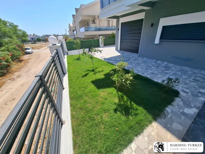 Image No.8-3 Bed Semi-Detached for sale