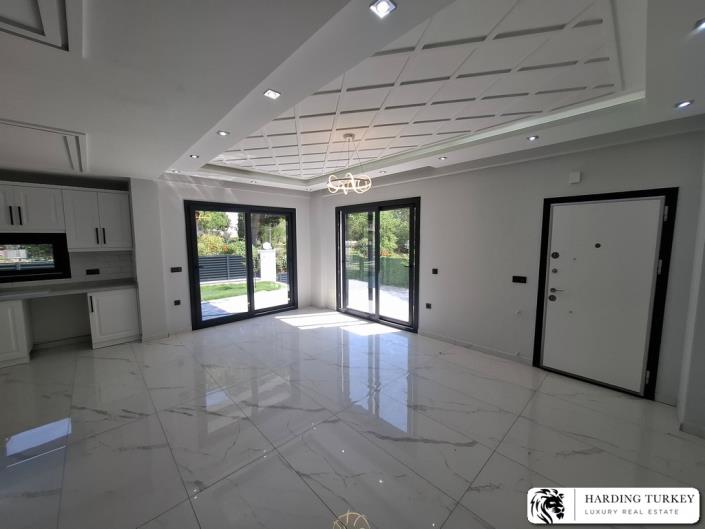 Image No.11-3 Bed Semi-Detached for sale