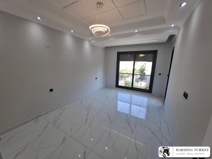 Image No.16-3 Bed Semi-Detached for sale