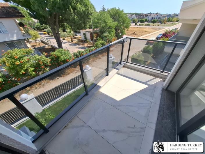 Image No.18-3 Bed Semi-Detached for sale