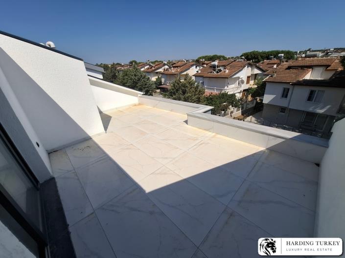 Image No.25-3 Bed Semi-Detached for sale