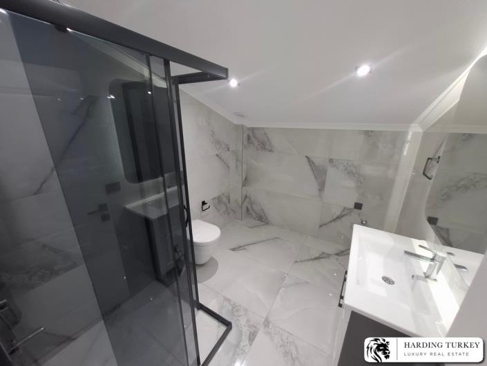 Image No.28-3 Bed Semi-Detached for sale