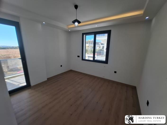 Image No.15-3 Bed Semi-Detached for sale