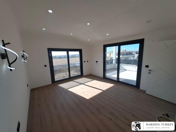 Image No.21-3 Bed Semi-Detached for sale