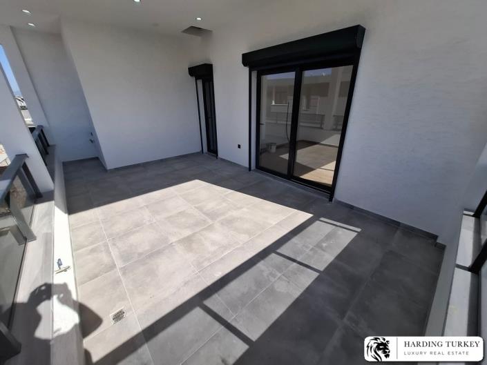 Image No.24-3 Bed Semi-Detached for sale