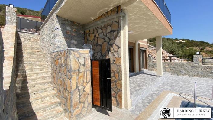 Image No.10-3 Bed Villa / Detached for sale